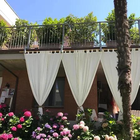 Alojamento de Acomodação e Pequeno-almoço Sebante Cervia